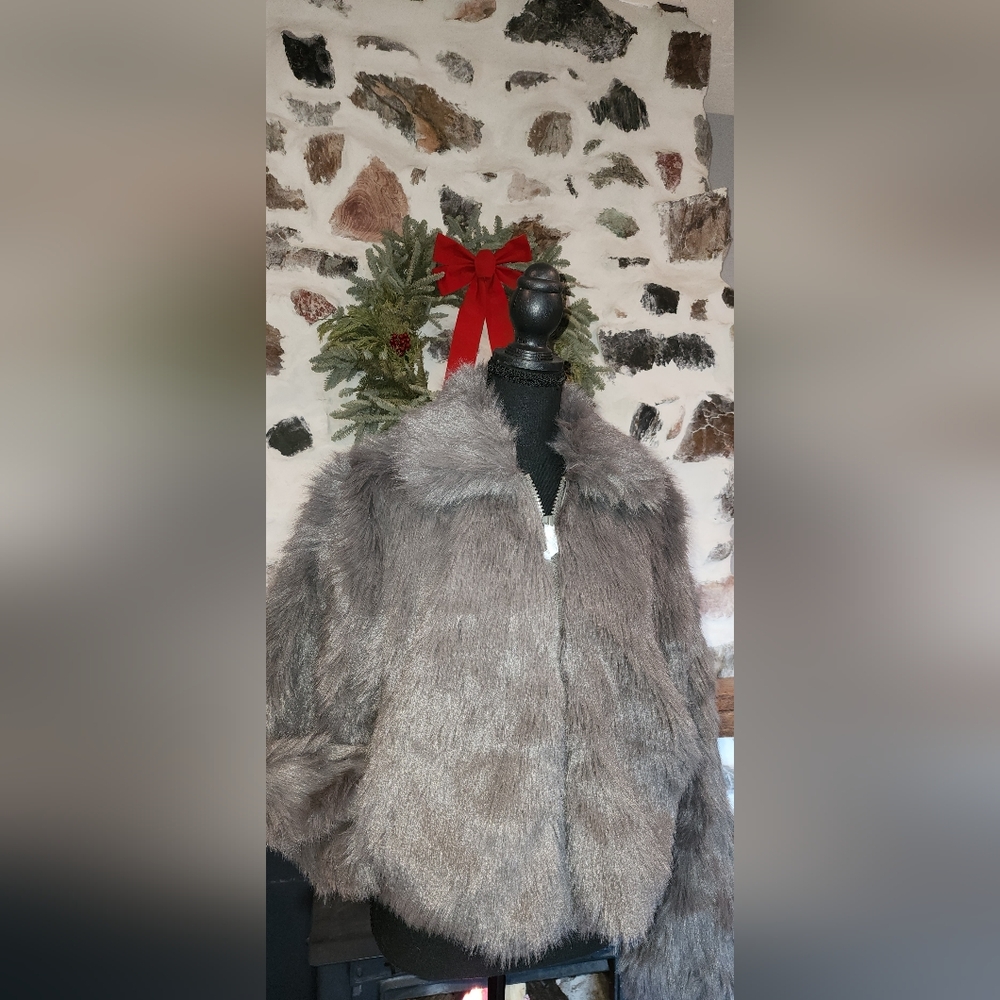 Jack And Jones (JJXX) Elegant Faux Fur Jacket